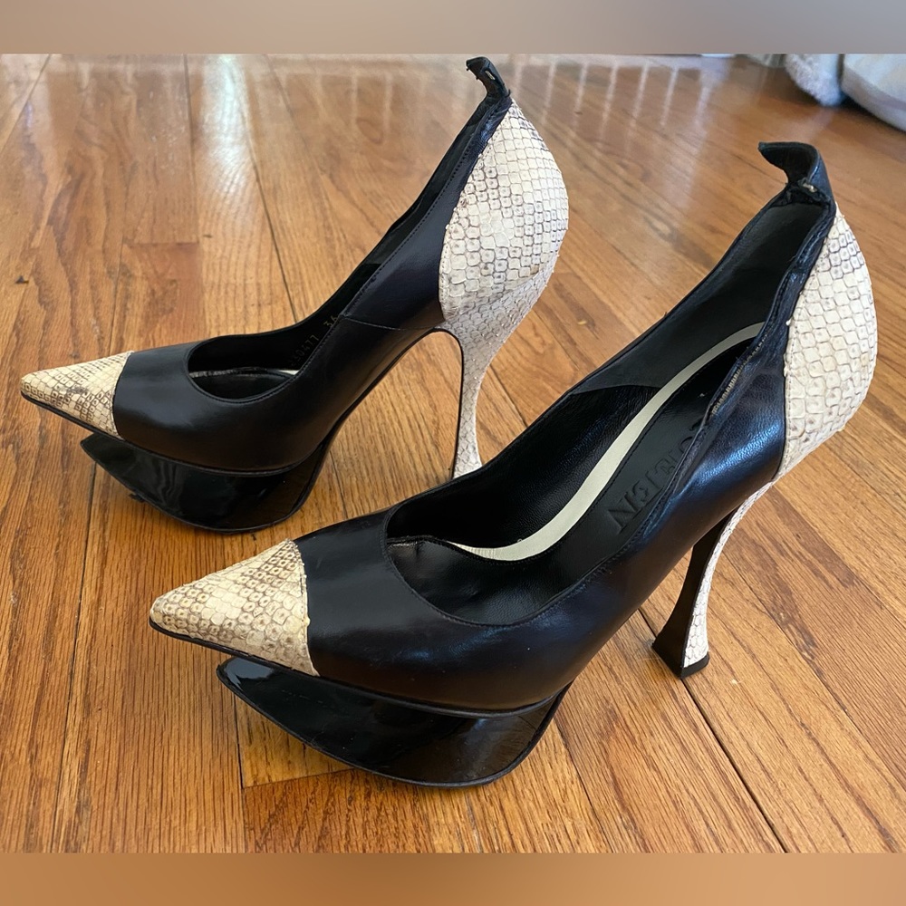 Alexander Mcqueen Platform Pointed-Toe Pumps - Si… - image 5